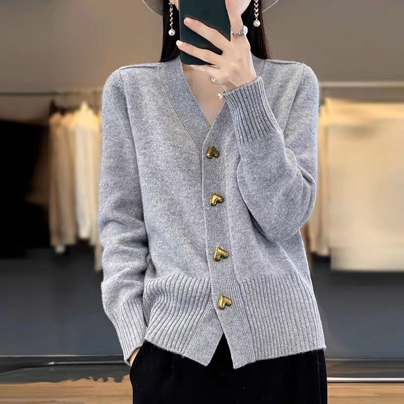 Heart-shaped button cardigan